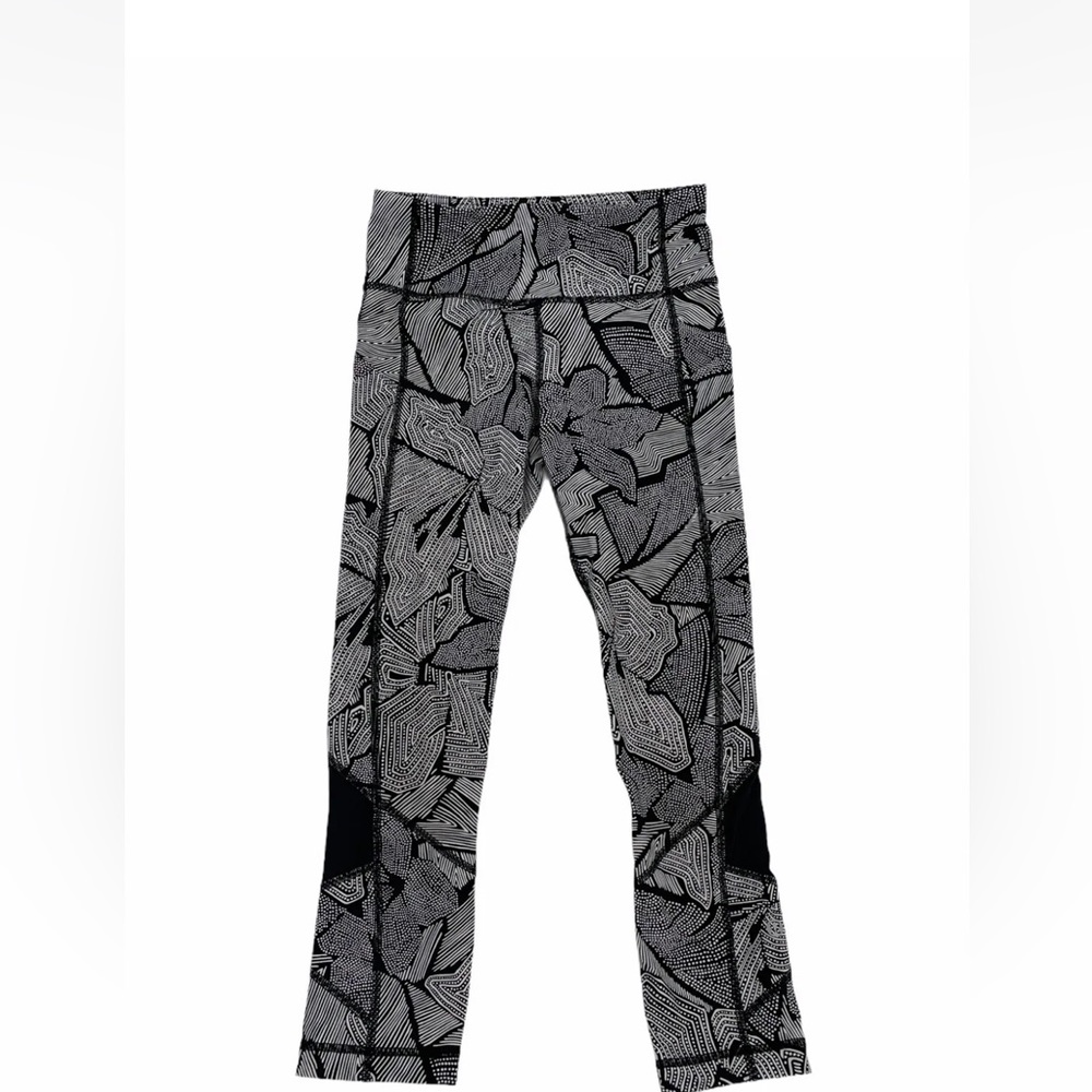Lululemon Pace Rival Crop Dottie Tribe Size 4
